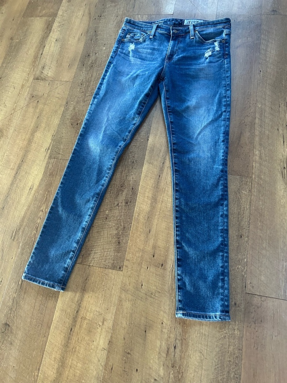 AG Adriano Goldschmied Mid Rise Skinny Jeans Size 28R Medium Wash Distressed - Picture 12 of 16
